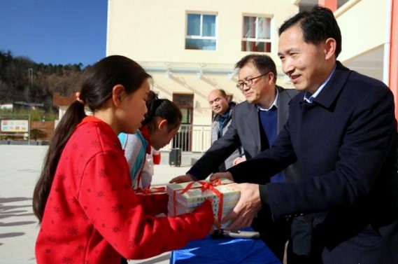 中科院西安分院科普巡讲走进柞水县西川小学