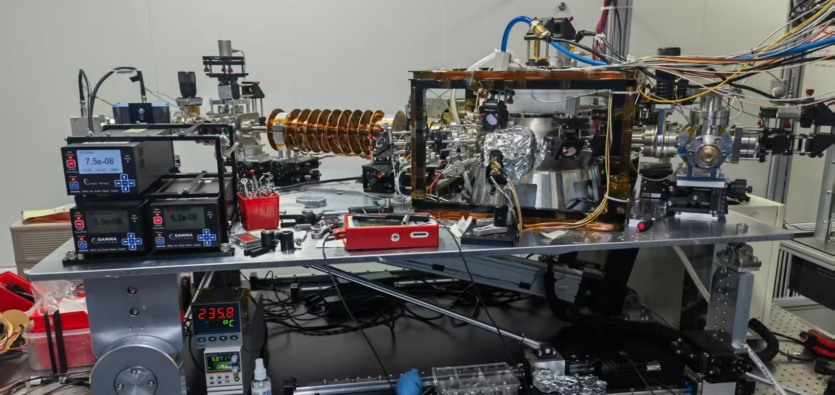 我国光钟实现对国际原子时的驾驭